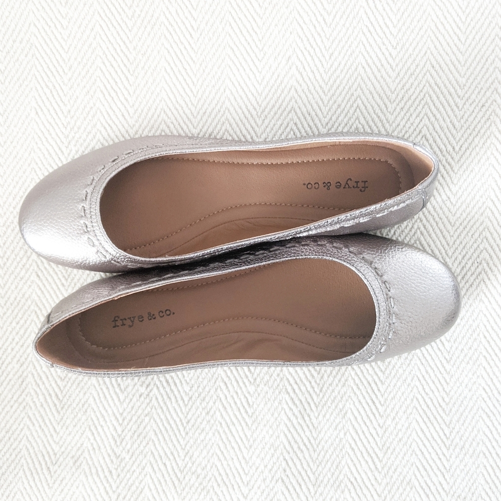 NWT Frye Toshia Stitch Ballet Flats Pewter Size 6